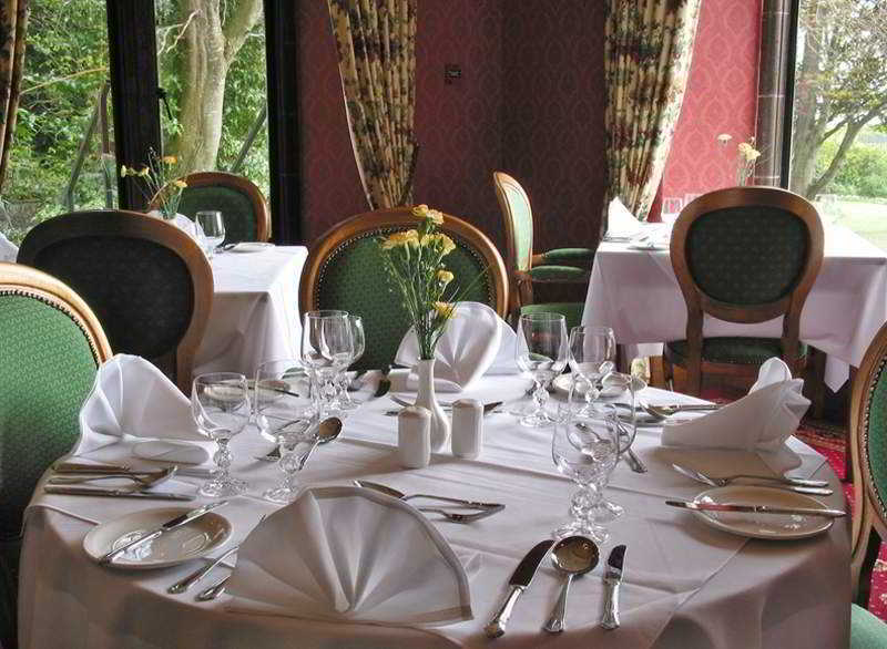 Kincraig Castle Hotel Инвергордон Экстерьер фото