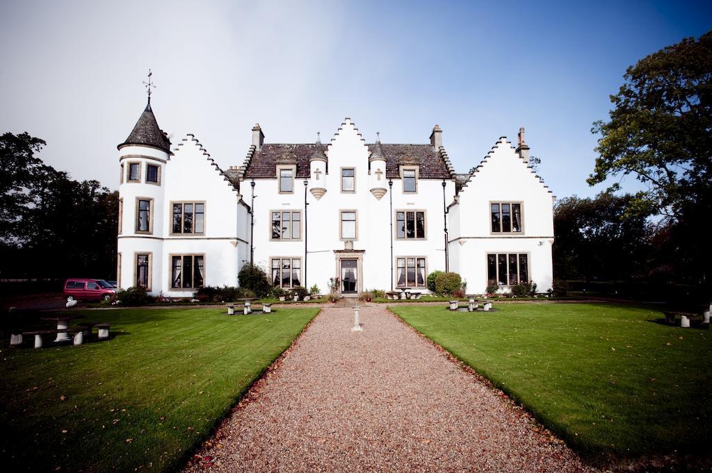Kincraig Castle Hotel Инвергордон Экстерьер фото