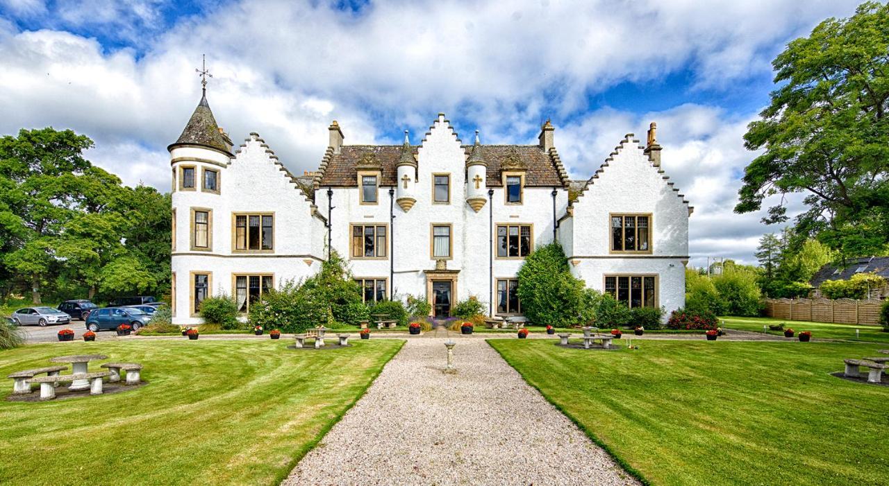 Kincraig Castle Hotel Инвергордон Экстерьер фото